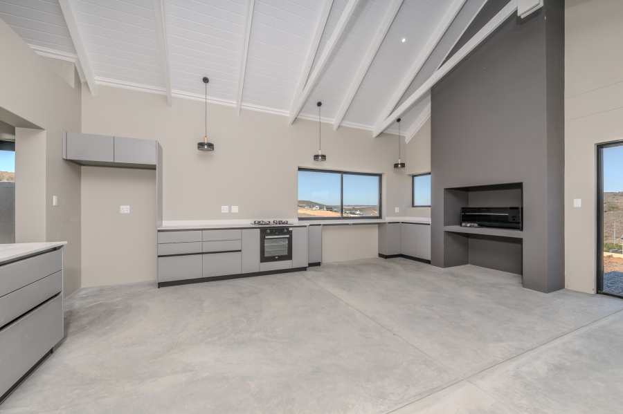 3 Bedroom Property for Sale in Outeniquasbosch Western Cape